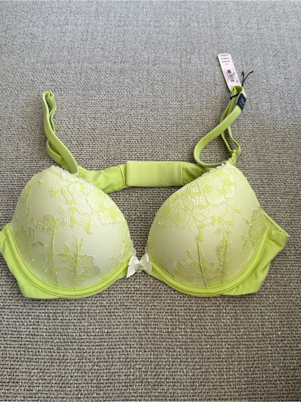 Victoria’s Secret Lace Push-Up Bra 32B